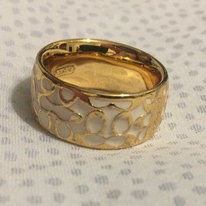 Coach ring - gold and white
